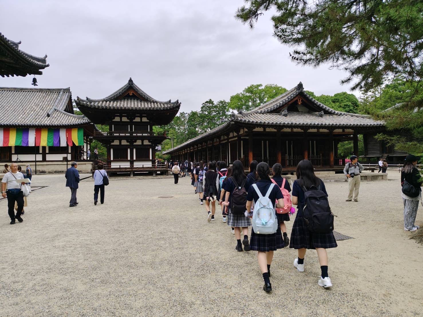 三輪田学園中学校