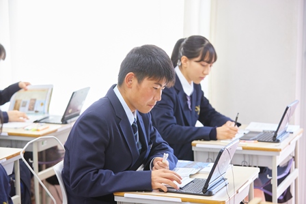 八雲学園中学校