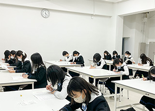 瀧野川女子学園中学校