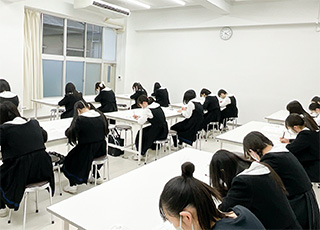 瀧野川女子学園中学校