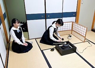 瀧野川女子学園中学校