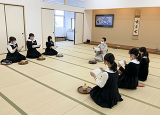 瀧野川女子学園中学校