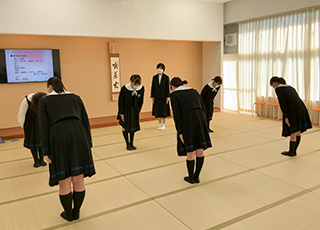 瀧野川女子学園中学校