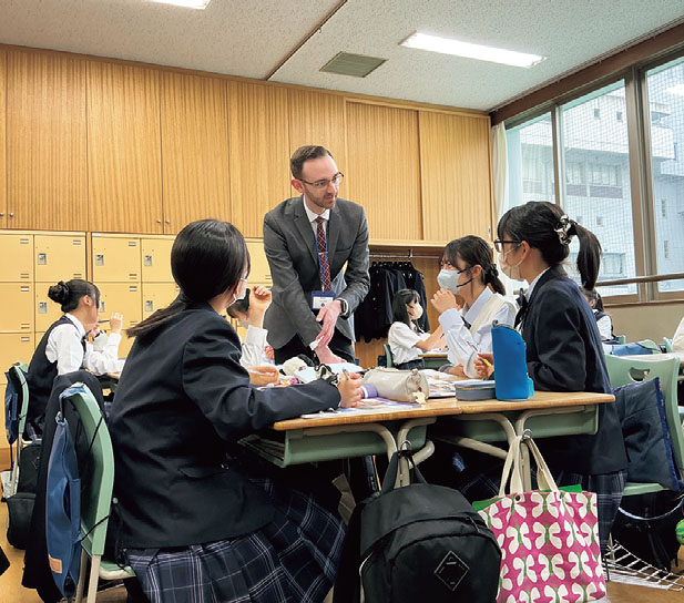 三輪田学園中学校