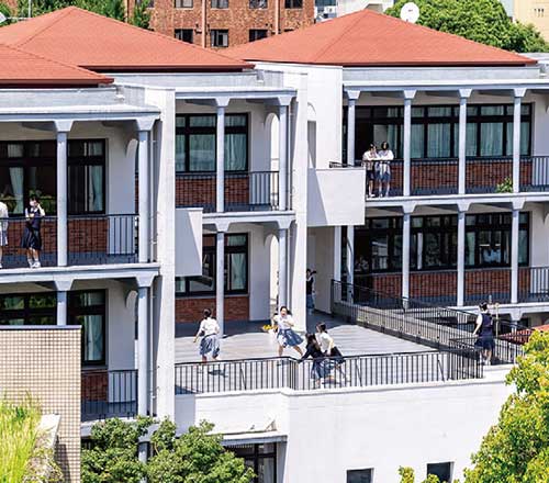 普連土学園中学校